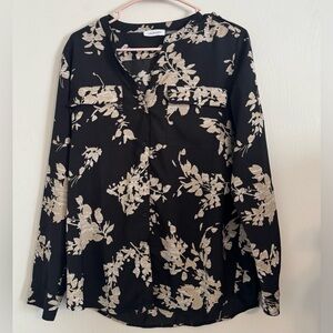 Calvin Klein Black Floral Roll Up Sleeve Top  with pockets Size Large